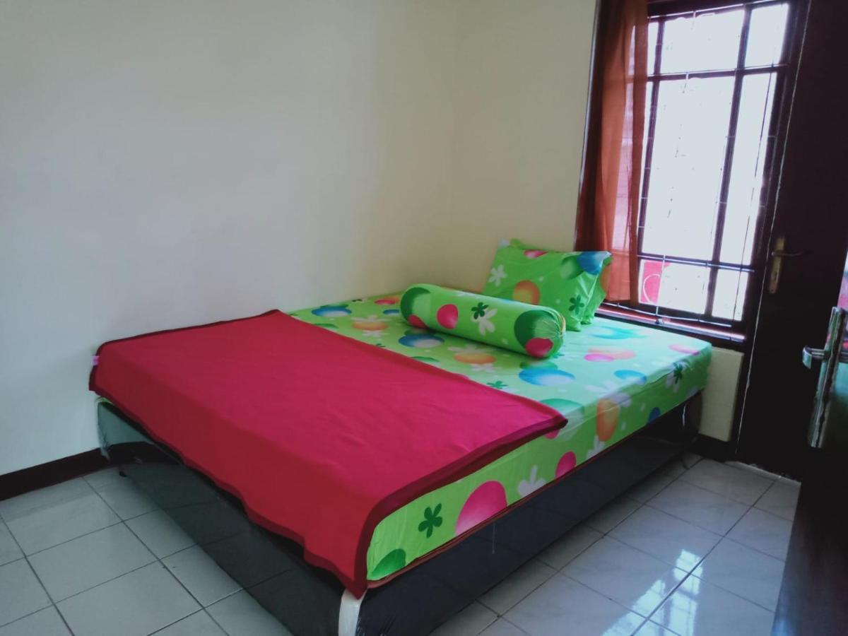 Villa Musti Green Apple Cipanas Sindanglaya Luaran gambar