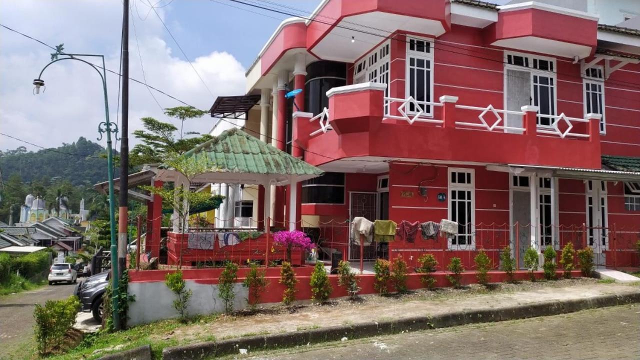 Villa Musti Green Apple Cipanas Sindanglaya Luaran gambar