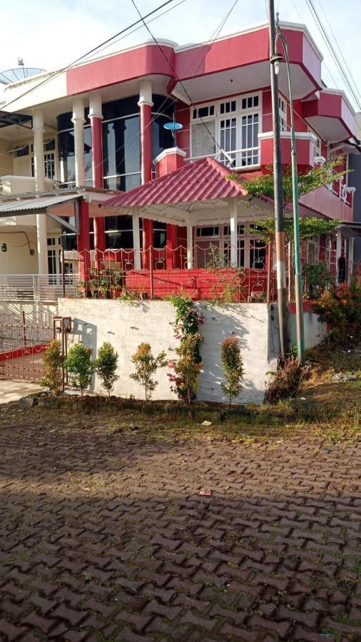 Villa Musti Green Apple Cipanas Sindanglaya Luaran gambar